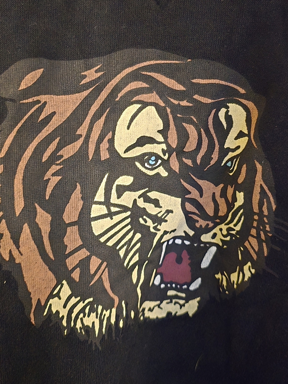 Betsey Johnson Women's Black Crewneck Sweatshirt - Tiger Graphic - Size Medium - Picture 2 of 4